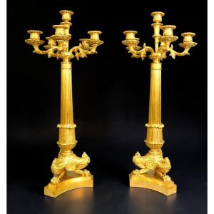 Paire de cand&eacute;labres Charles X en bronze dor&eacute;, XIXe si&egrave;cle H.58 cm
