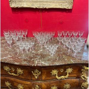 53 pièces en cristal taillé Baccarat, modèle Armagnac