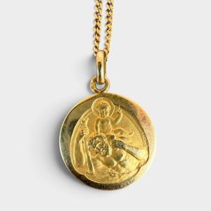 Médaille de baptême représentant saint Jean-Baptiste, accompagnée de sa chaîne poids total 8,9g