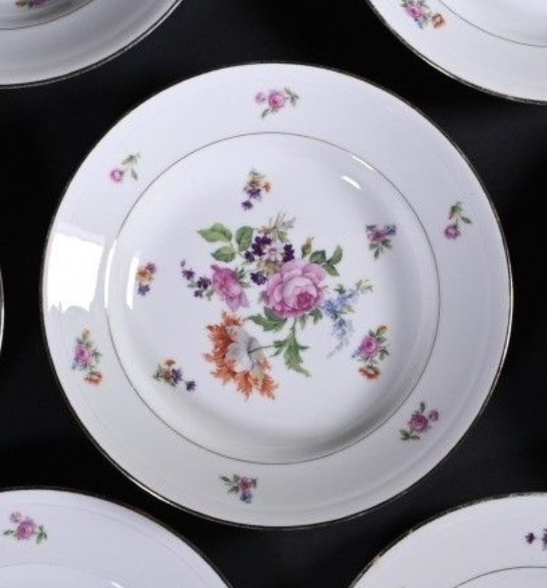 Série de table à décor de fleurs -photo-2