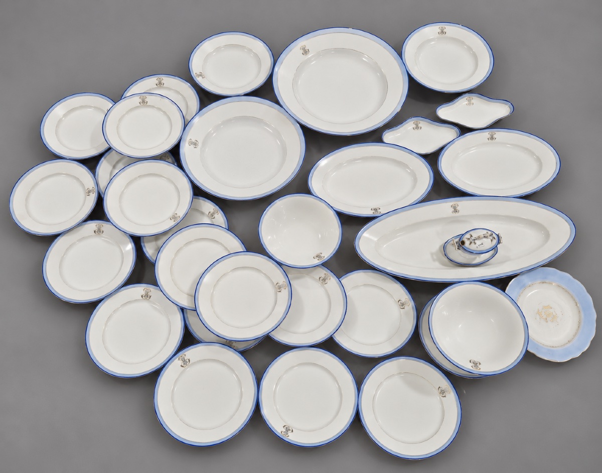 19th-century Parisian Porcelain Dinner Service