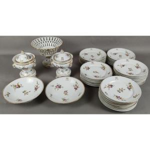 19th-century Paris Porcelain Dinner Service