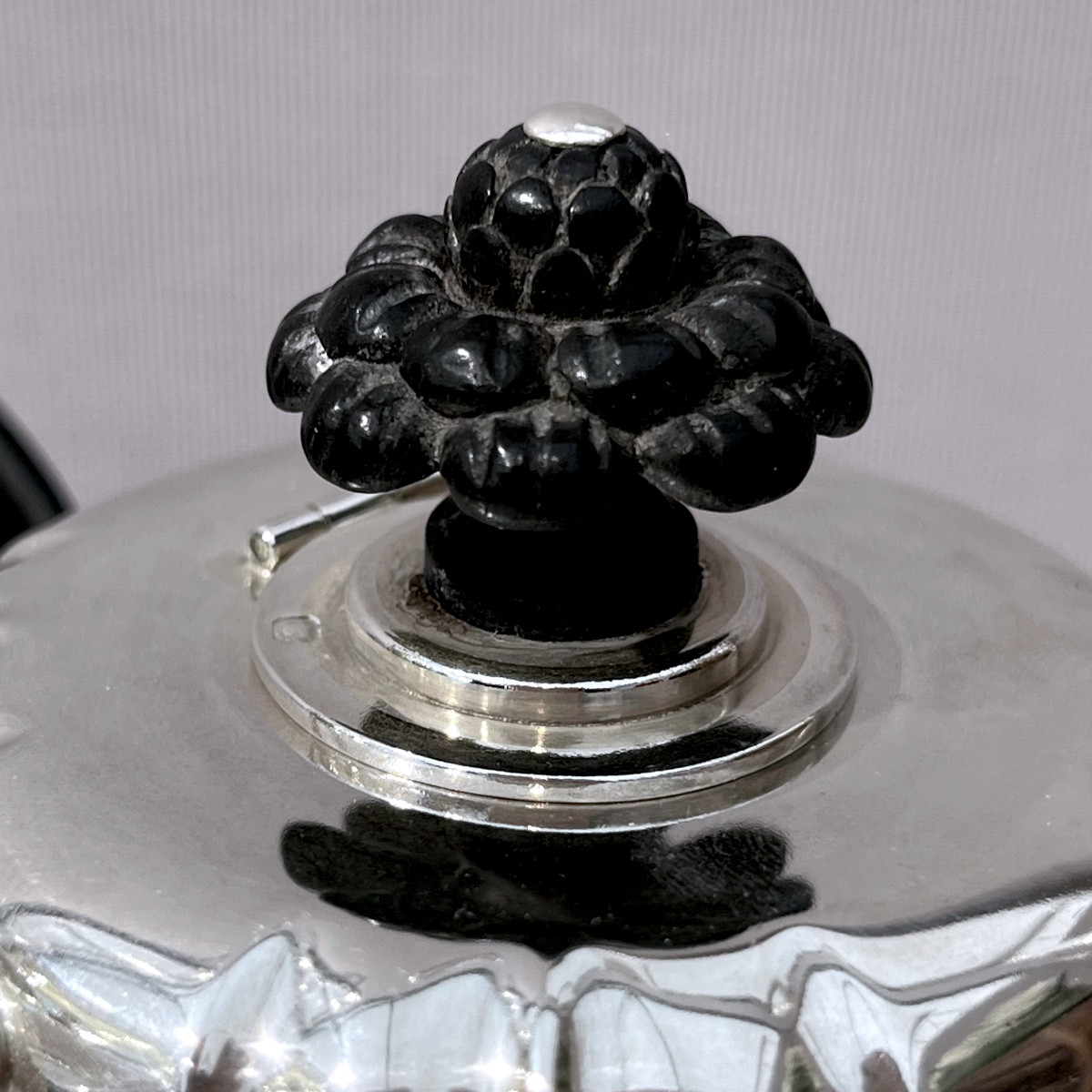Chocolatière en argent massif, par Cardeilhac à Paris. -photo-4