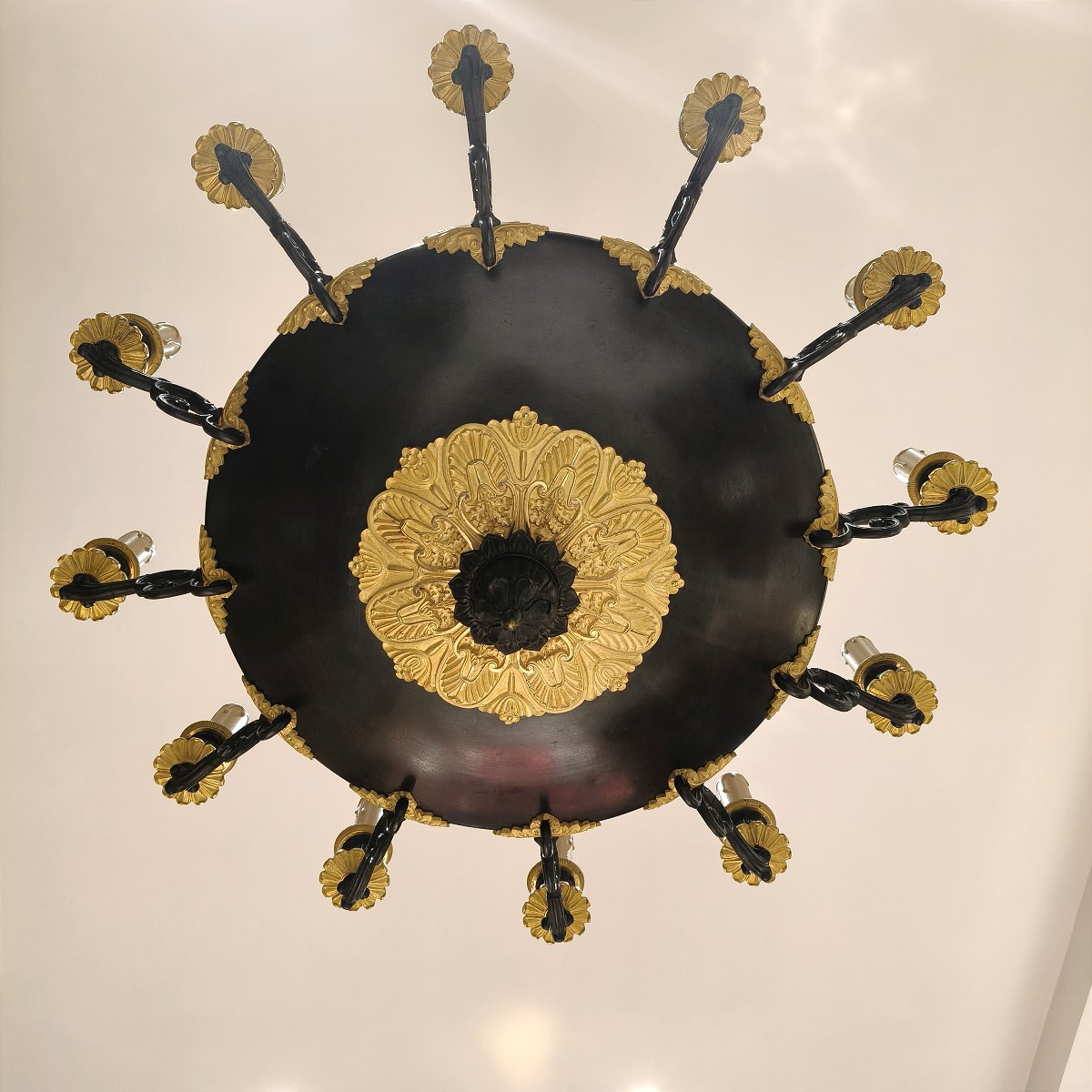 Lustre d'époque restauration à 12 lumières.-photo-4