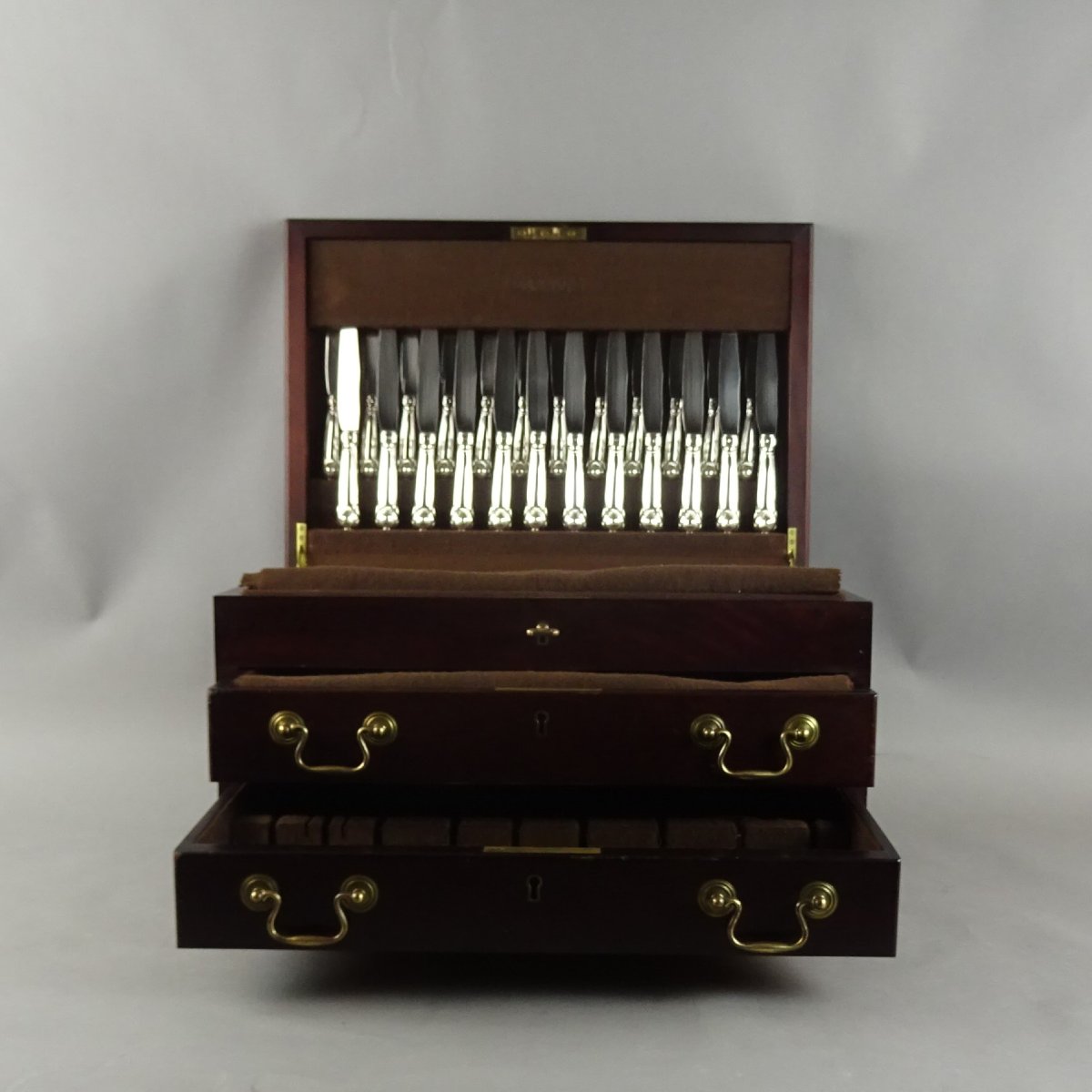 139-piece Solid Silver Flatware Set By Auger In Paris. -photo-4