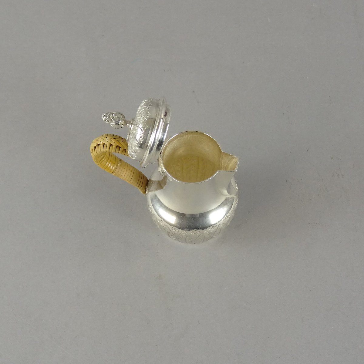 Selfish Egg Cup In Sterling Silver.-photo-2