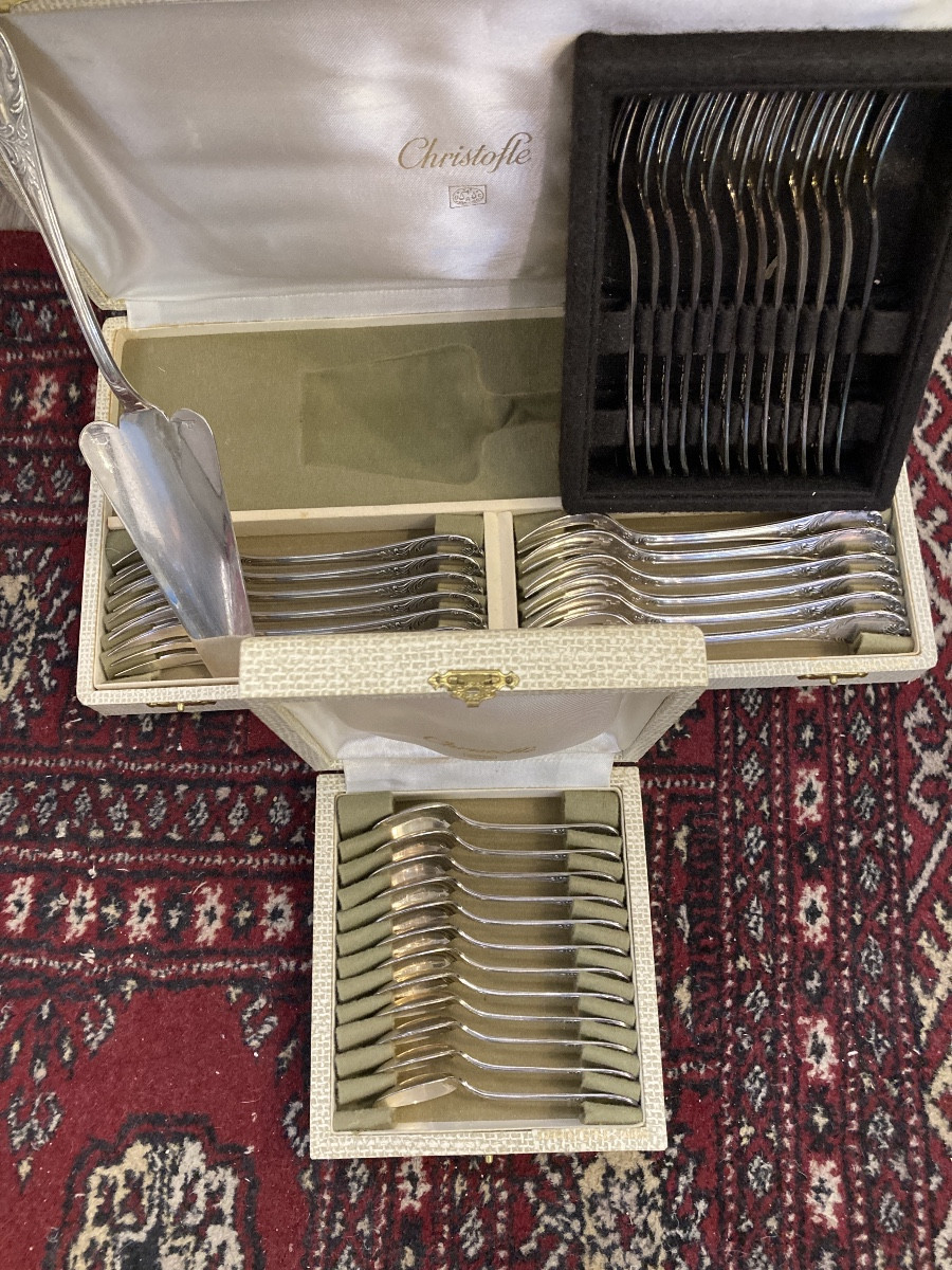 Christofle Marly Cutlery (mocha, Oysters, Cakes)-photo-2