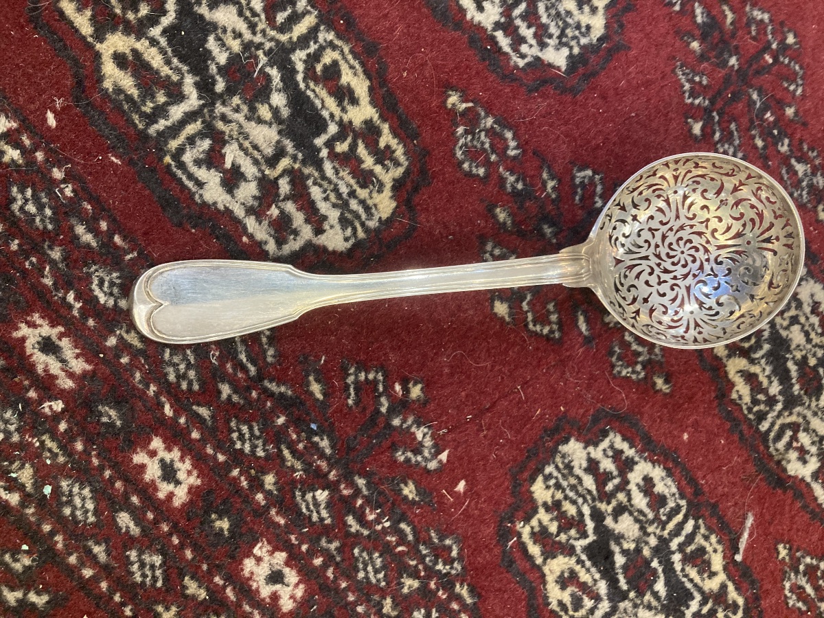 Saupoudreuse au filet 18 e