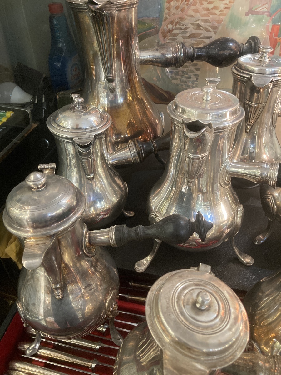 Set Of 18th- And 19th-century Tripod Coffee Pots-photo-1