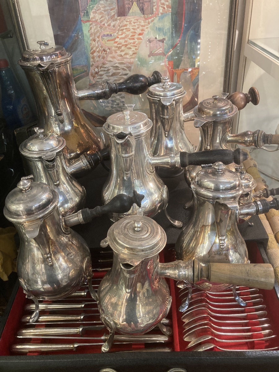 Set Of 18th- And 19th-century Tripod Coffee Pots