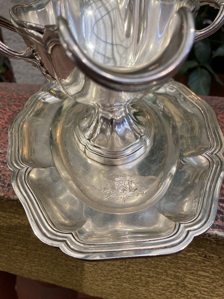 Solid Silver Gravy Boat With "dormant" Exterior And "minerve" Interior -photo-4