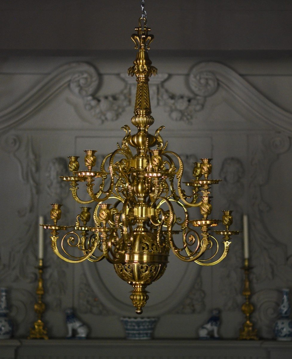 Louis XIV Chandelier In Gilt Bronze