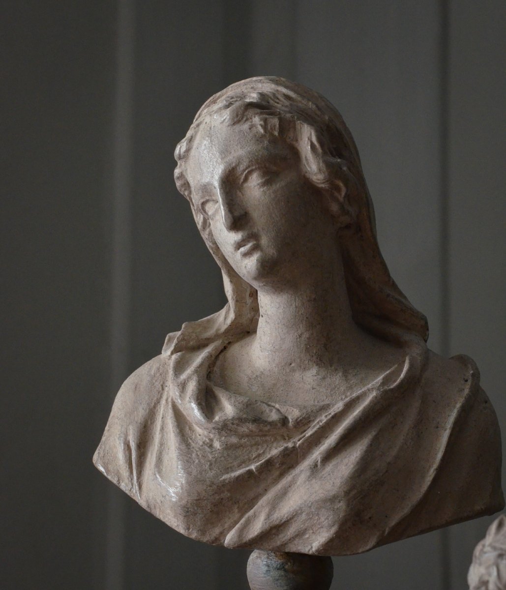 Pair Of Wooden Busts-photo-2