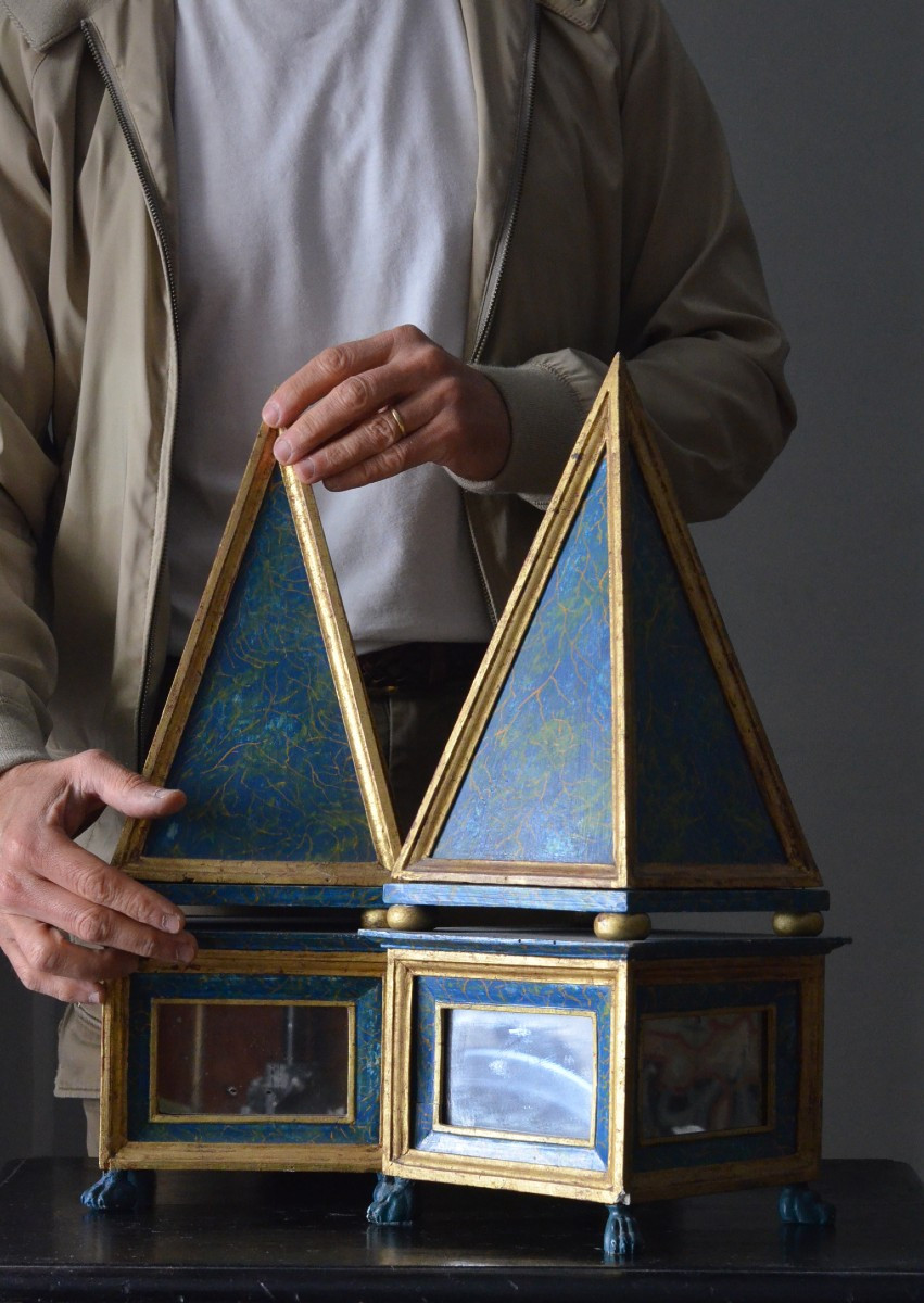 Paire d'obélisques reliquaires 