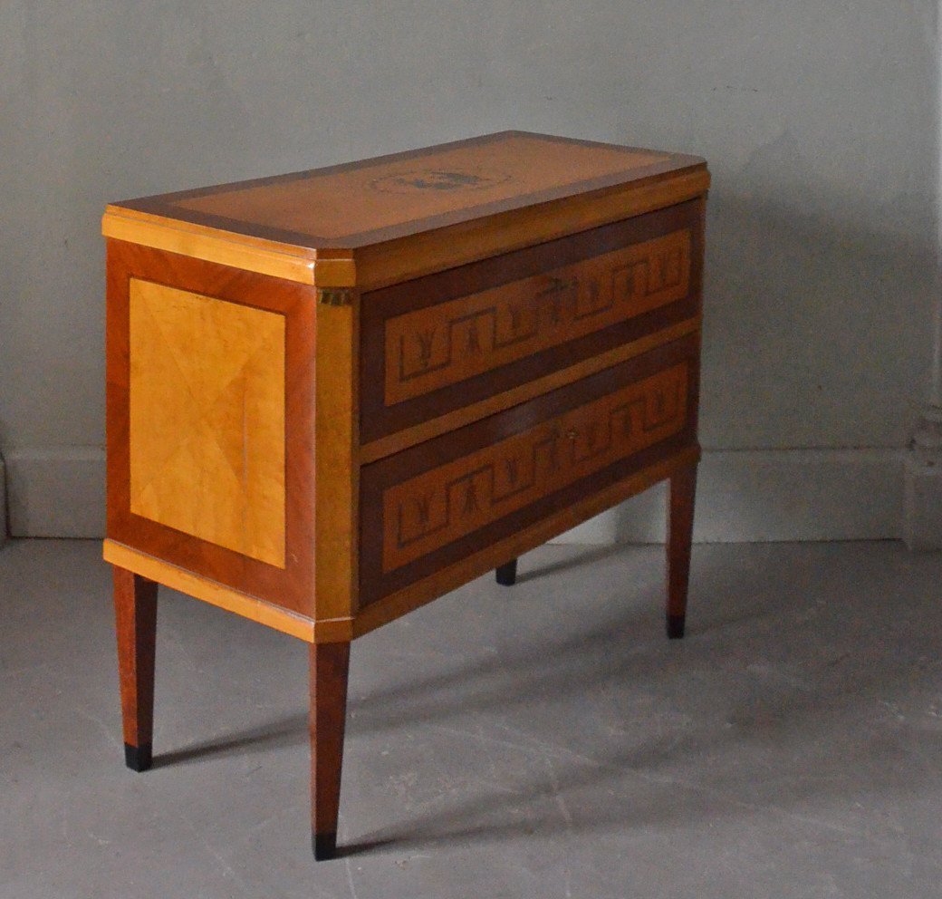 "swedish Grace" Chest Of Drawers -photo-3