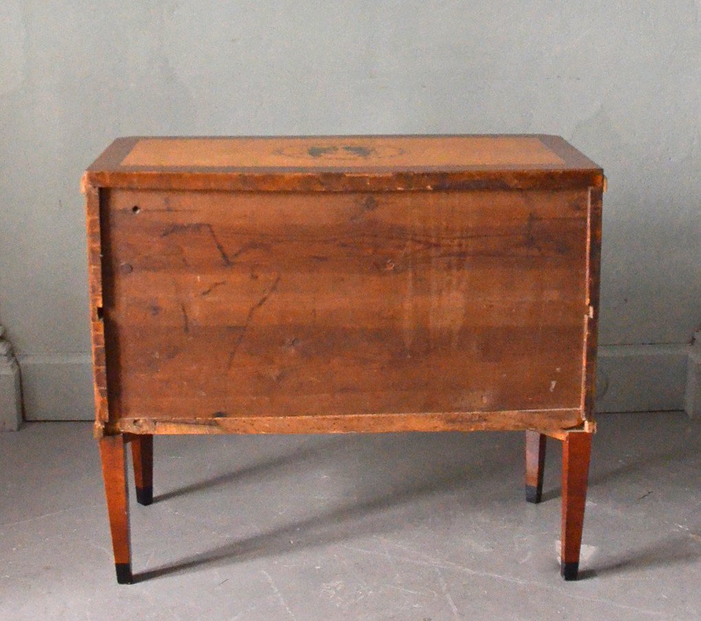 "swedish Grace" Chest Of Drawers -photo-1