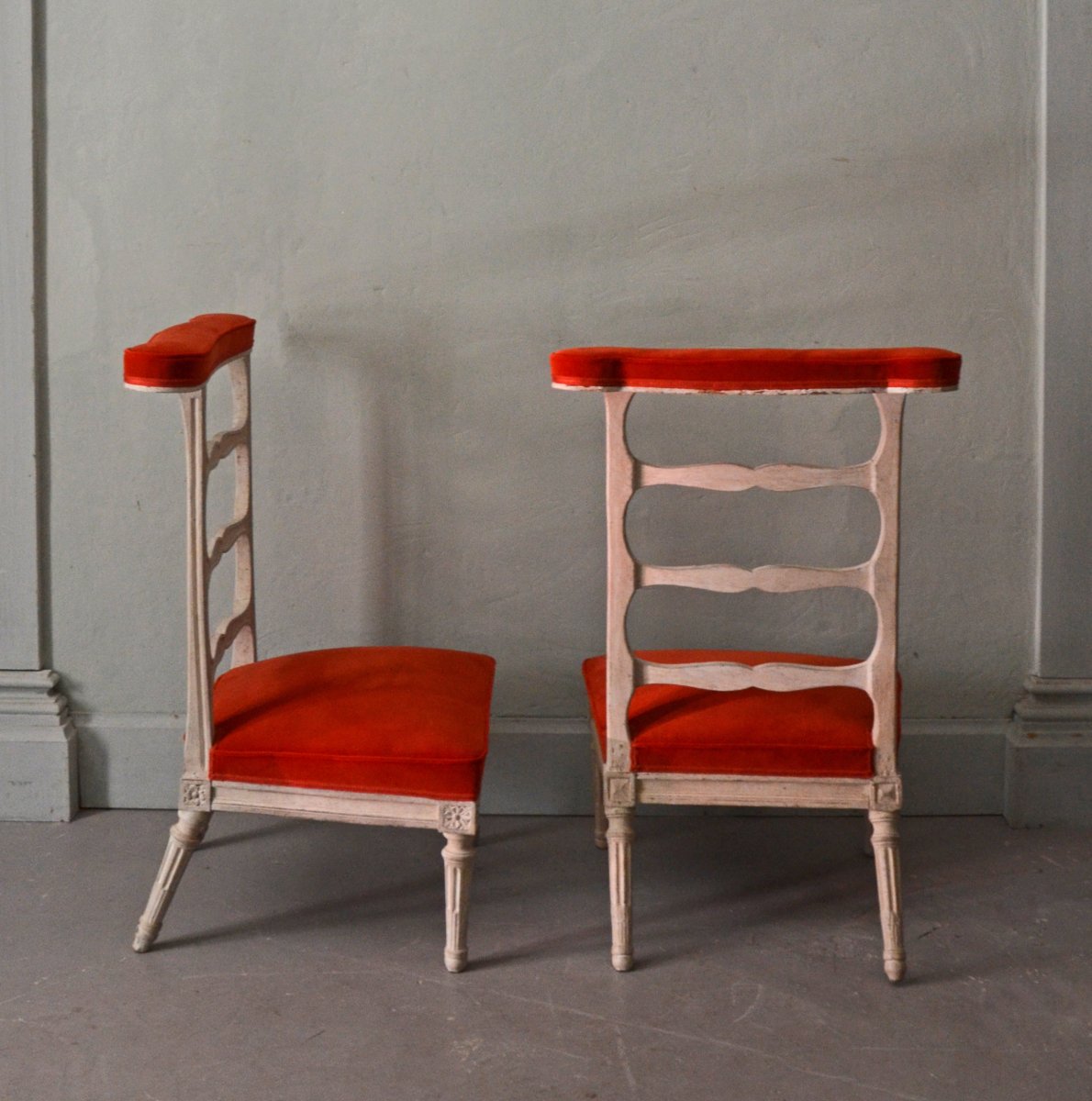 Paire De Chaises Ponteuses