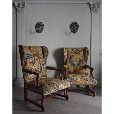 Pair Of 17h Century Armchairs 