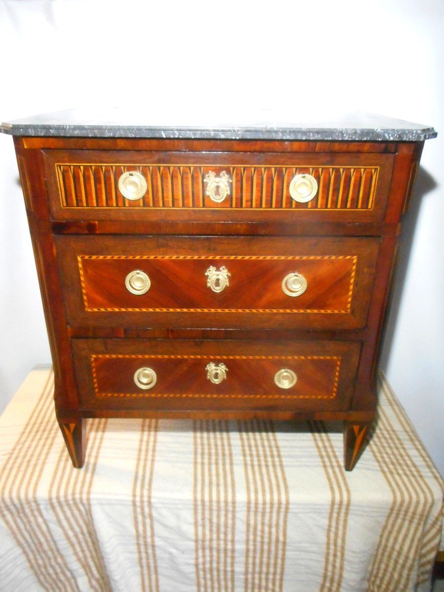 Petite Commode En Marqueterie Et Bronze Doré époque Louis XVI