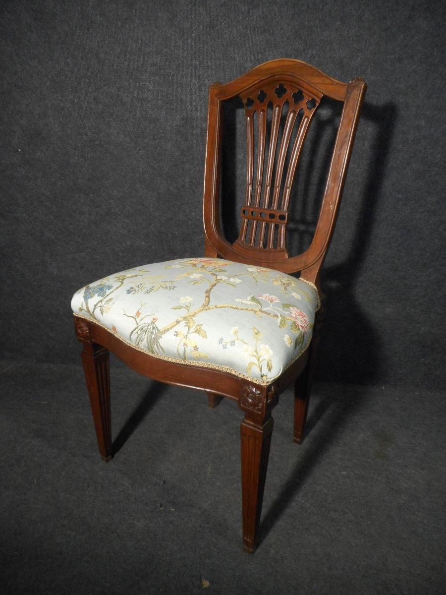 Serie De Quatre Chaises En Noyer époque XVIIIe Estampillé-photo-1