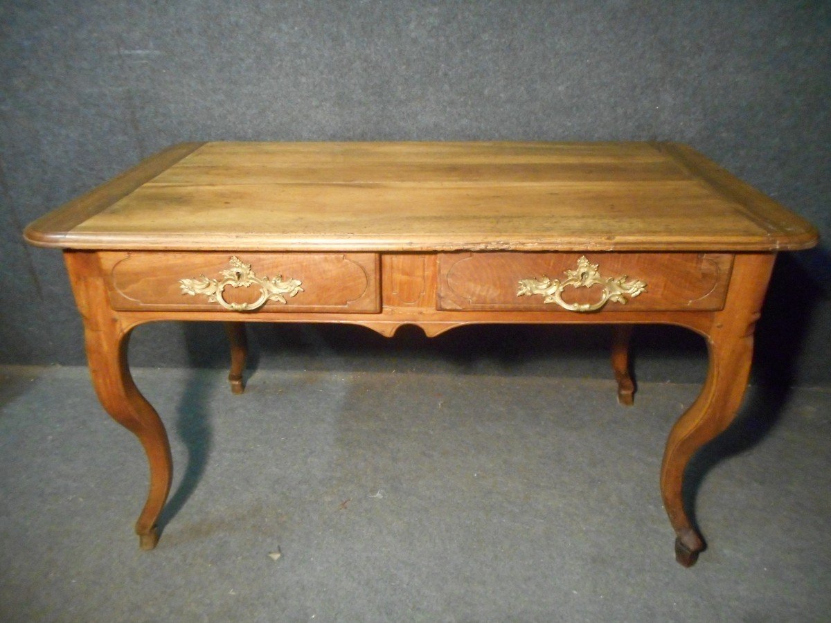 Bureau époque Louis XV En Noyer