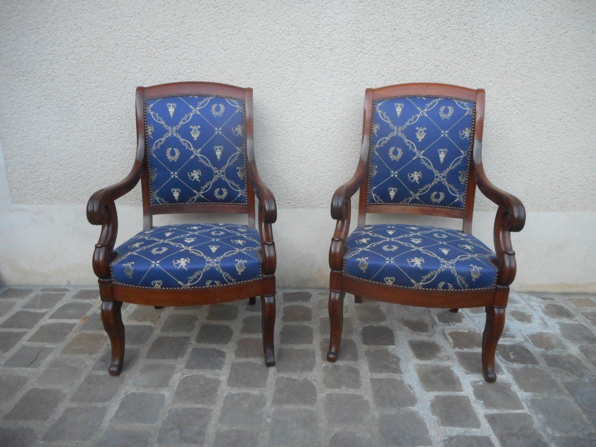 Series Of Four Restoration Period Armchairs In Cuban Mahogany-photo-2