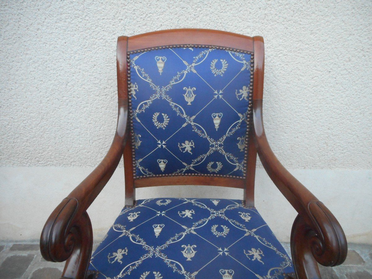 Series Of Four Restoration Period Armchairs In Cuban Mahogany-photo-3