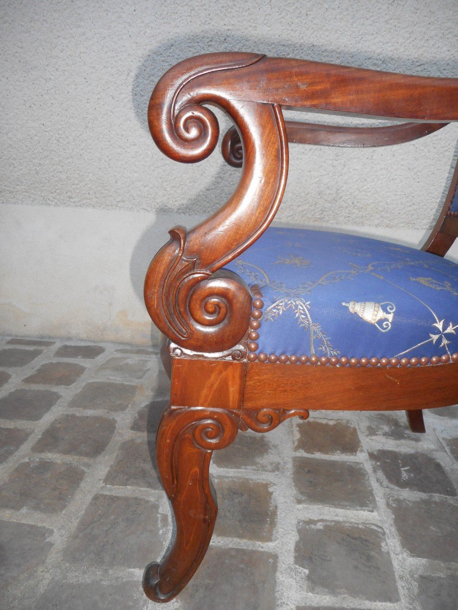 Series Of Four Restoration Period Armchairs In Cuban Mahogany-photo-6