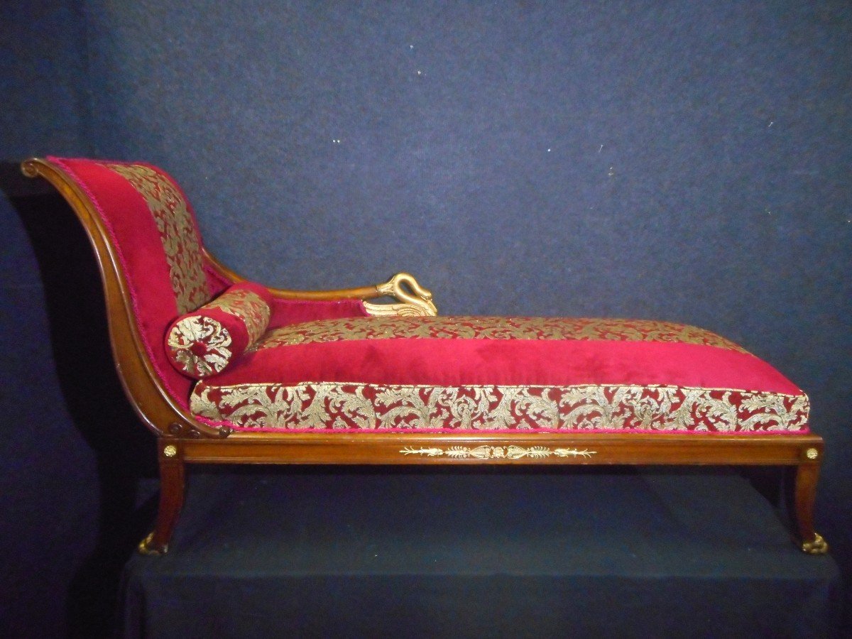 Daybed In Mahogany And Golden Wood Empire Period With Swan Neck