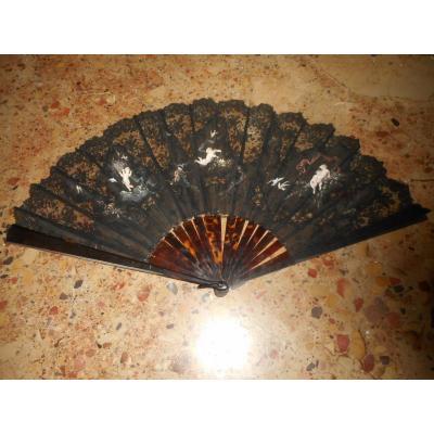 Fan Nineteenth Time In Lace And Tortoiseshell Signed Putti Scene