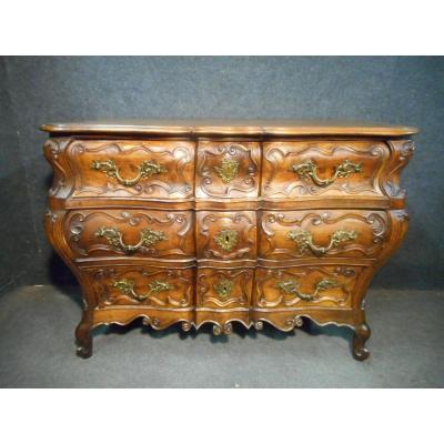 Commode Galbé En Noyer époque Régence