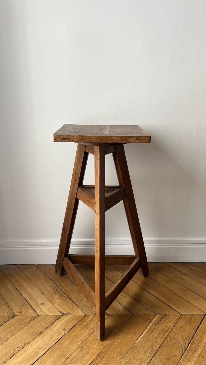 Early 20th Century Light Oak Sculptor's Studio Stand