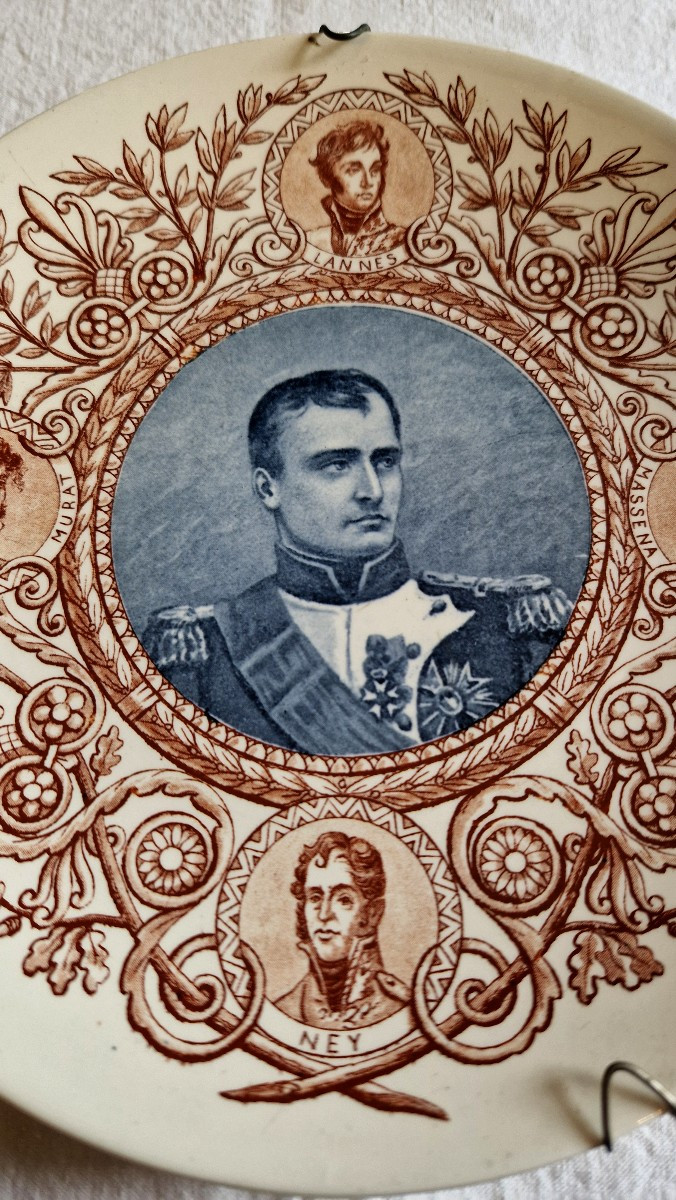 Three Commemorative Souvenir Plates Sarreguemines "famous Men" -photo-4
