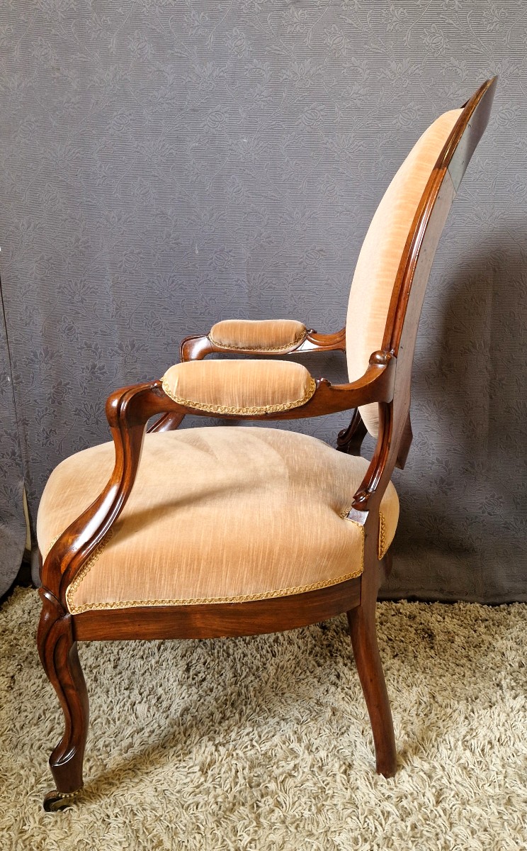 Rosewood Medallion Armchair-photo-4