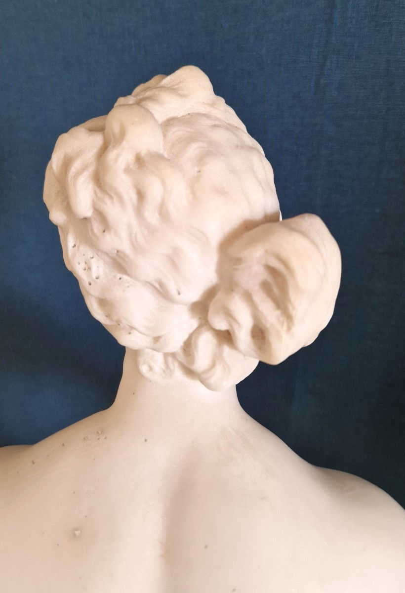 statue en marbre et albatre représentant Vénus signé F. G . Pugi Florence-photo-4