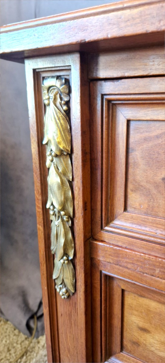 Walnut Chest Of Drawers -photo-8
