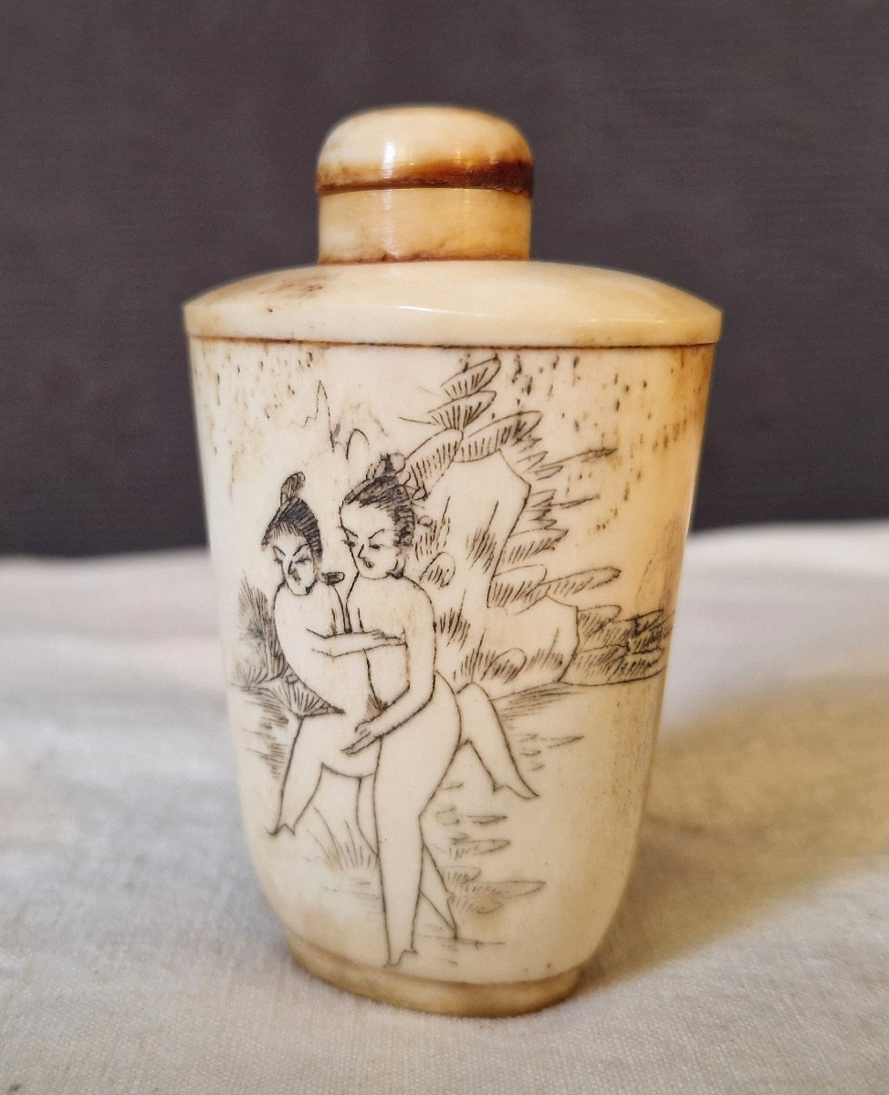 Tabatière à Double Décor De Scènes érotiques Début XXème Chine-photo-2