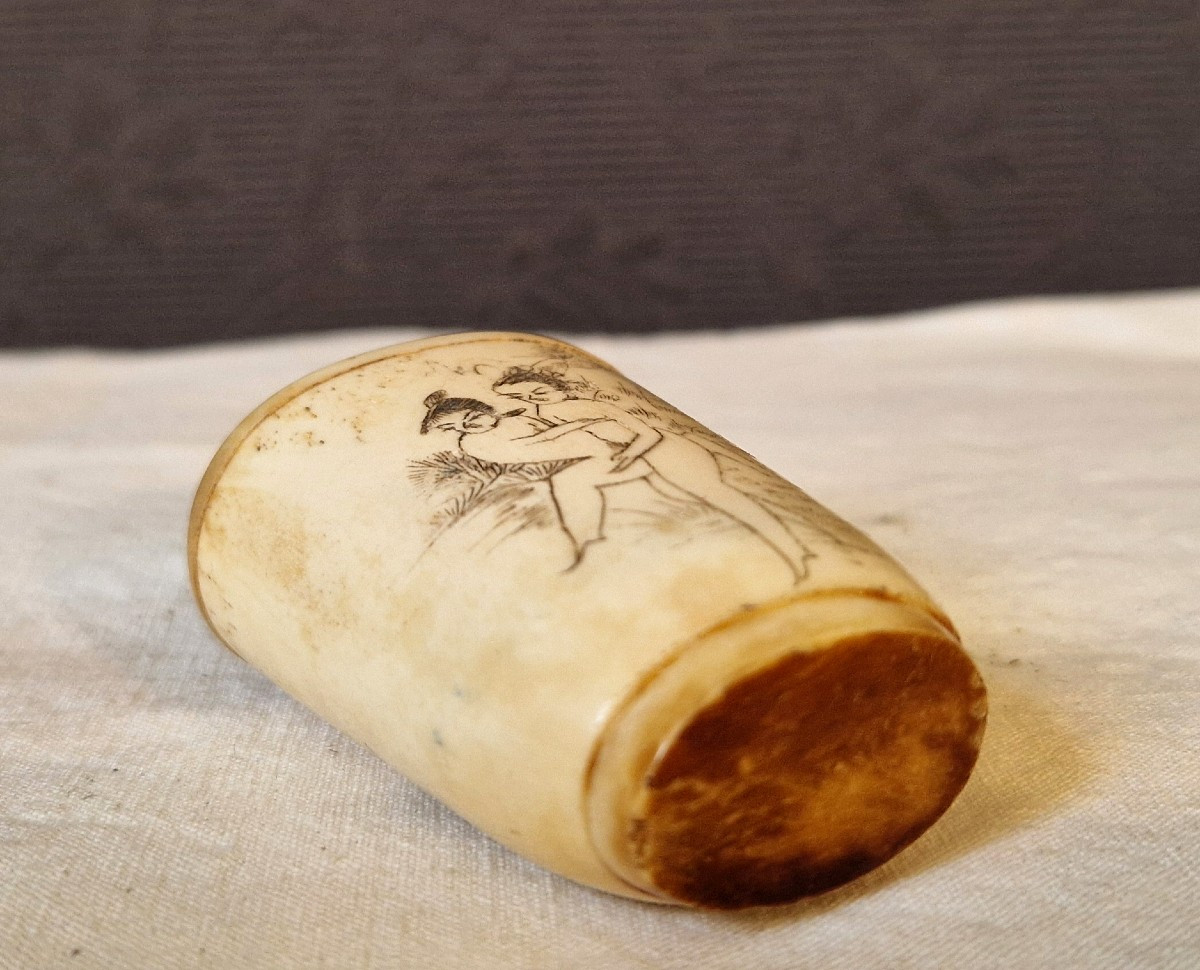 Tabatière à Double Décor De Scènes érotiques Début XXème Chine-photo-1