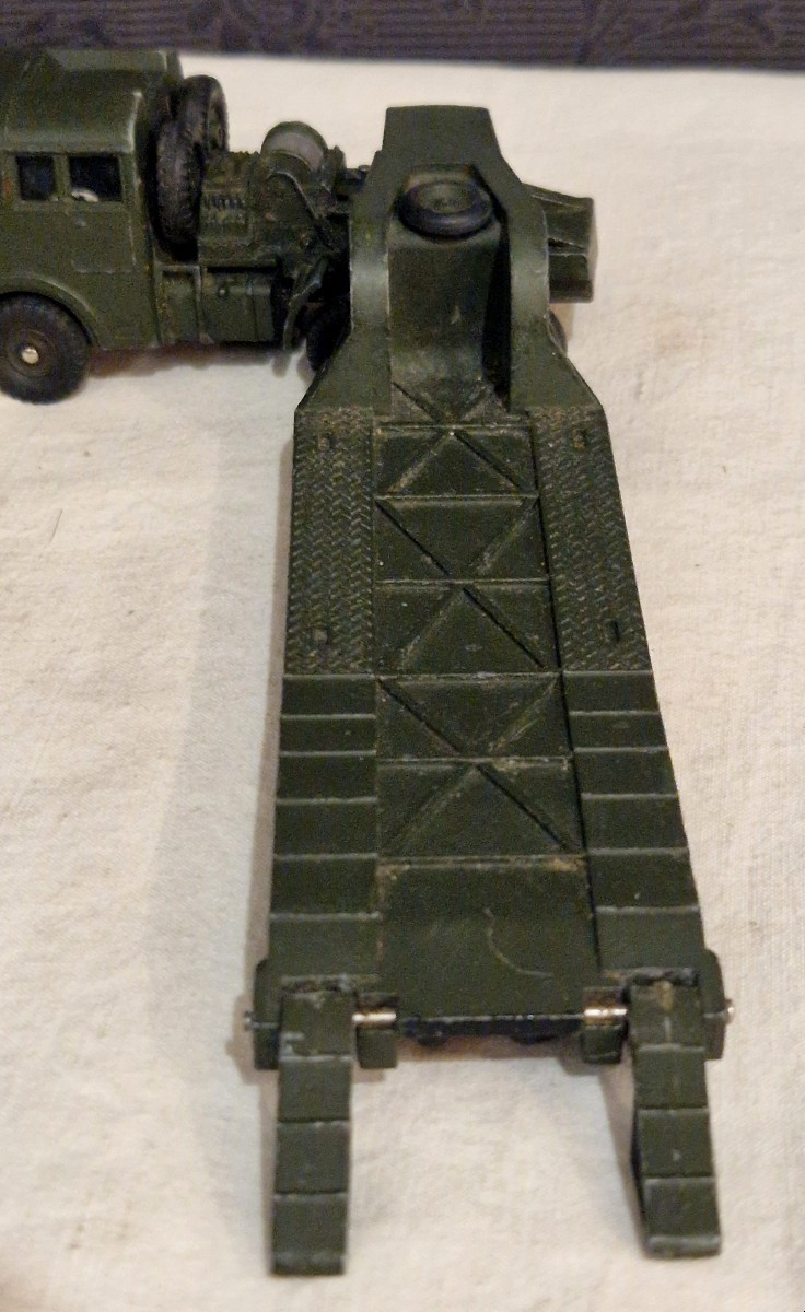 Berliet Tous Terrains Dinky Supertoys, cod 890, échelle 1/43