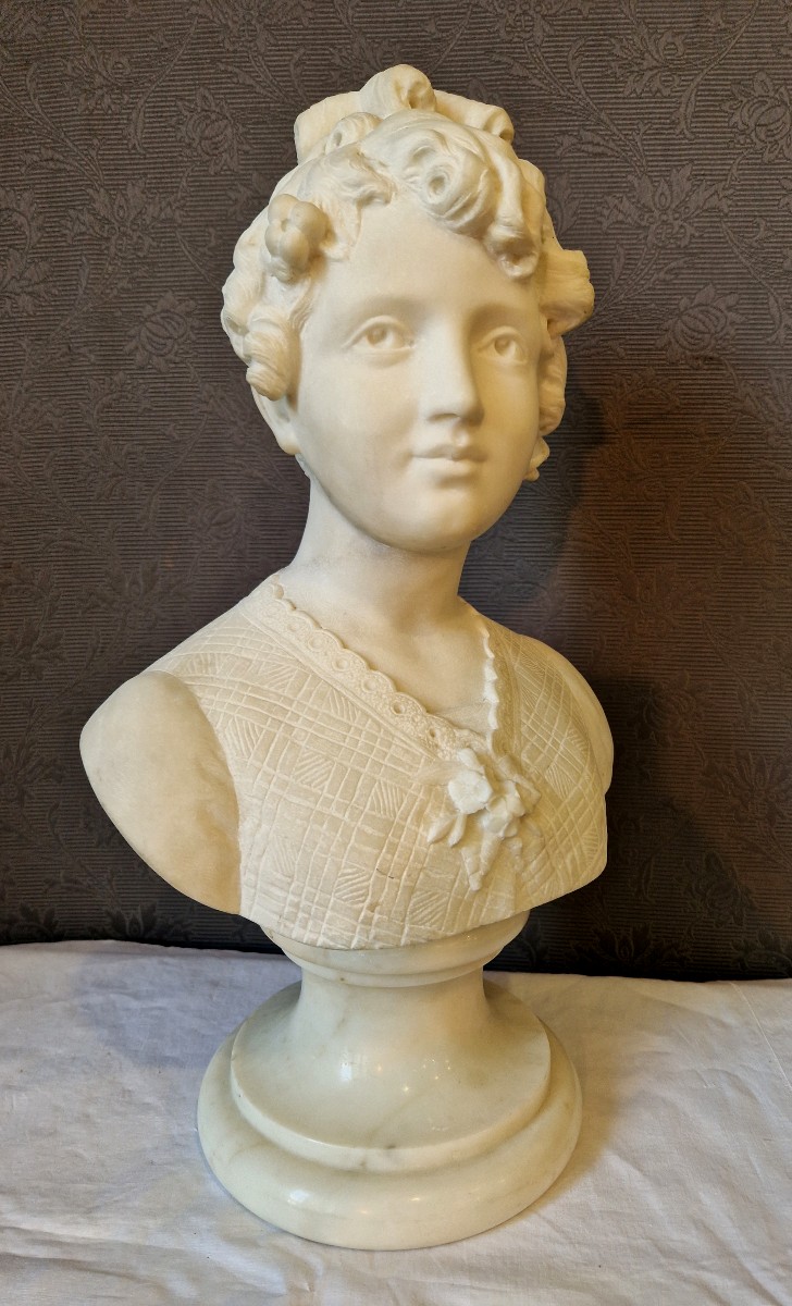 Bust Of A Woman In Alabaster And Marble-photo-4
