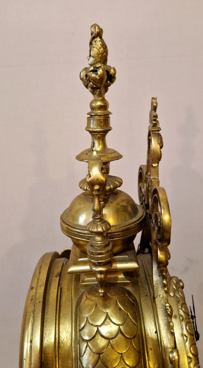 Pendule de cheminée de style Napoléon III en bronze doré.-photo-3
