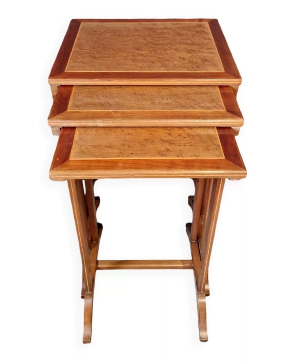 Suite de Tables Gigognes Début XXe