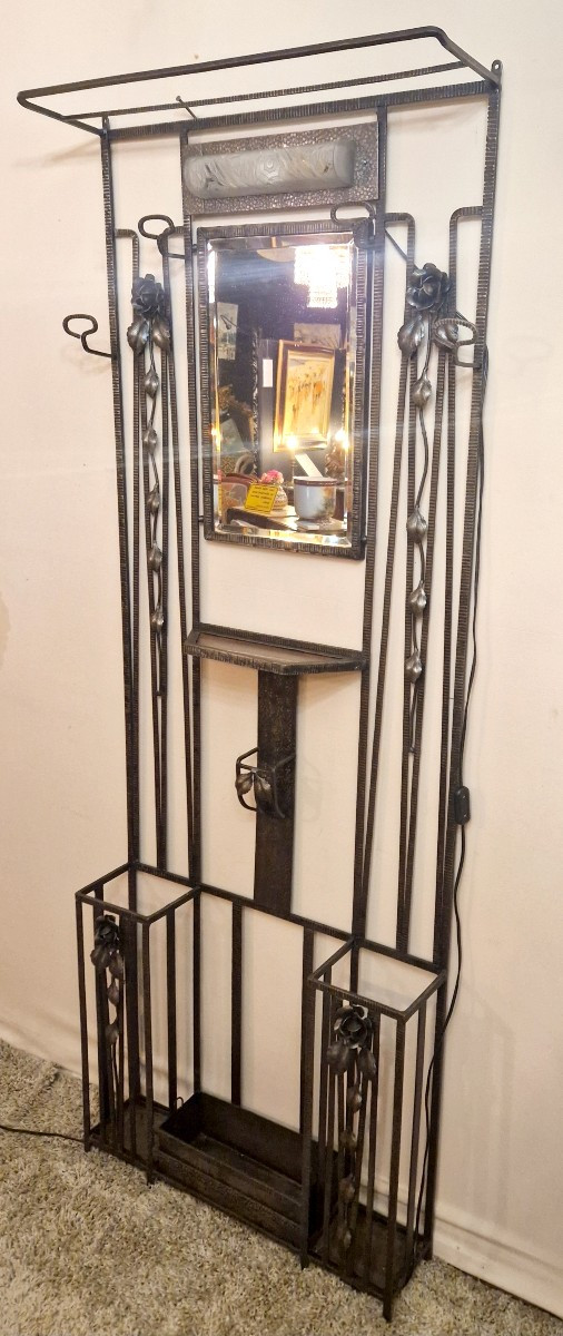 Hammered Wrought Iron Locker - Art Deco - Schneider Glassworks-photo-3