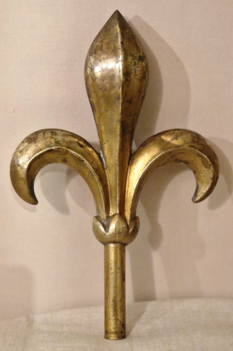 Pique d'étendard  religieux - Fleur de lys -photo-1