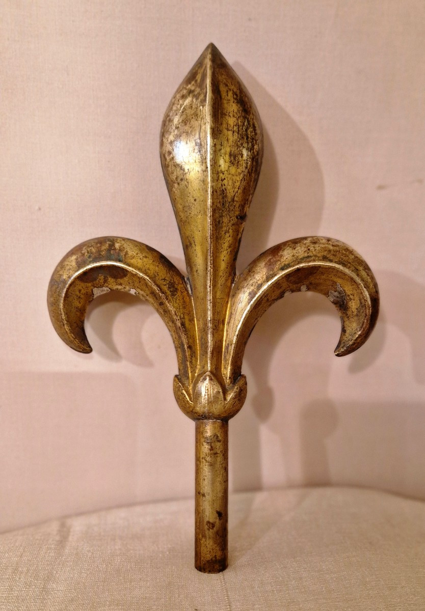 Pique d'étendard  religieux - Fleur de lys 