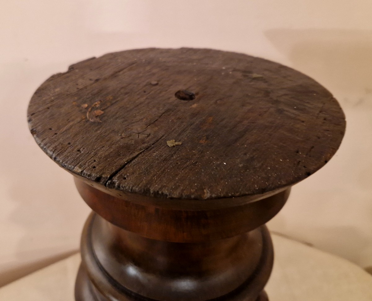 Small Mahogany Column Stand-photo-1