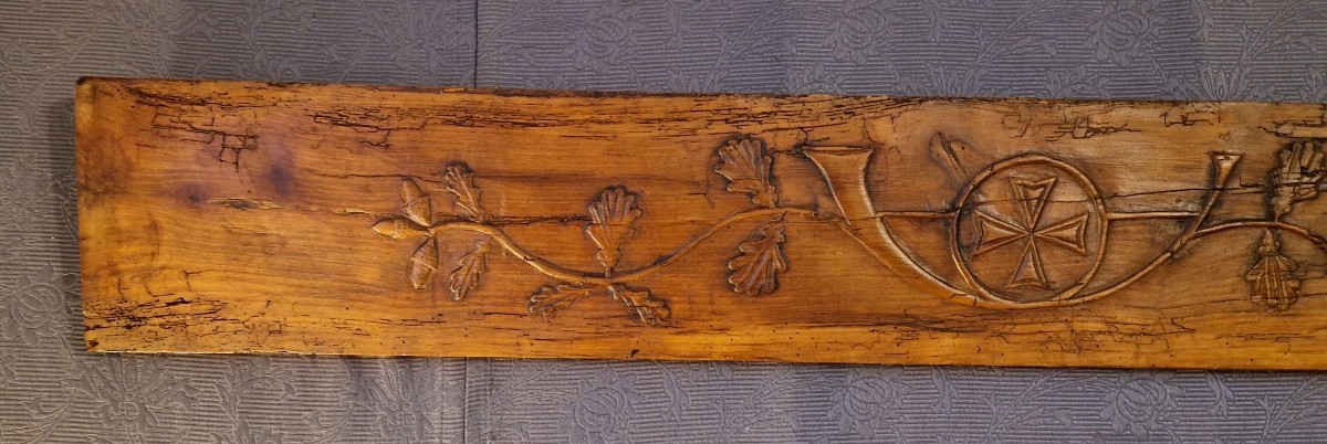 Boiserie fronton ornementation intérieur XIXe-photo-1