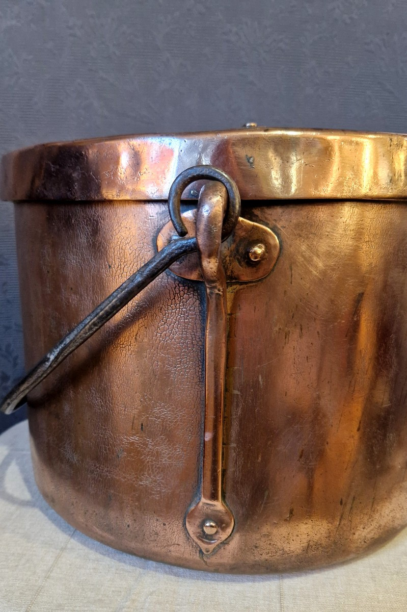 Large 18th-century Copper Cauldron-photo-4