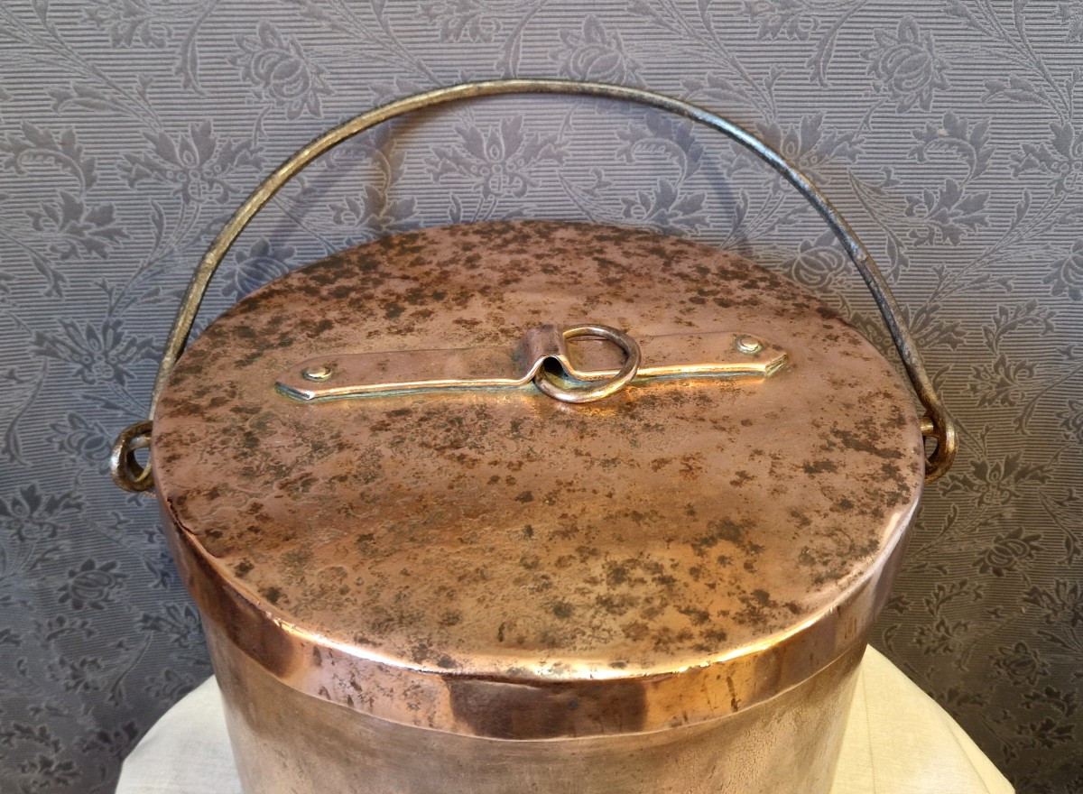 Large 18th-century Copper Cauldron-photo-1