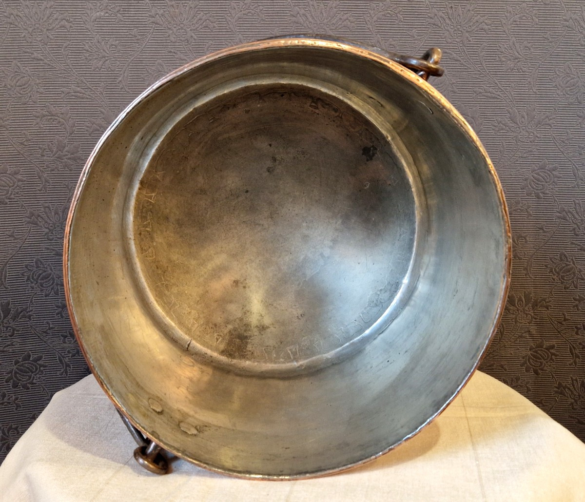 Large 18th-century Copper Cauldron-photo-5